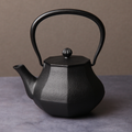 南部鉄器の鉄瓶 0.4l 黒