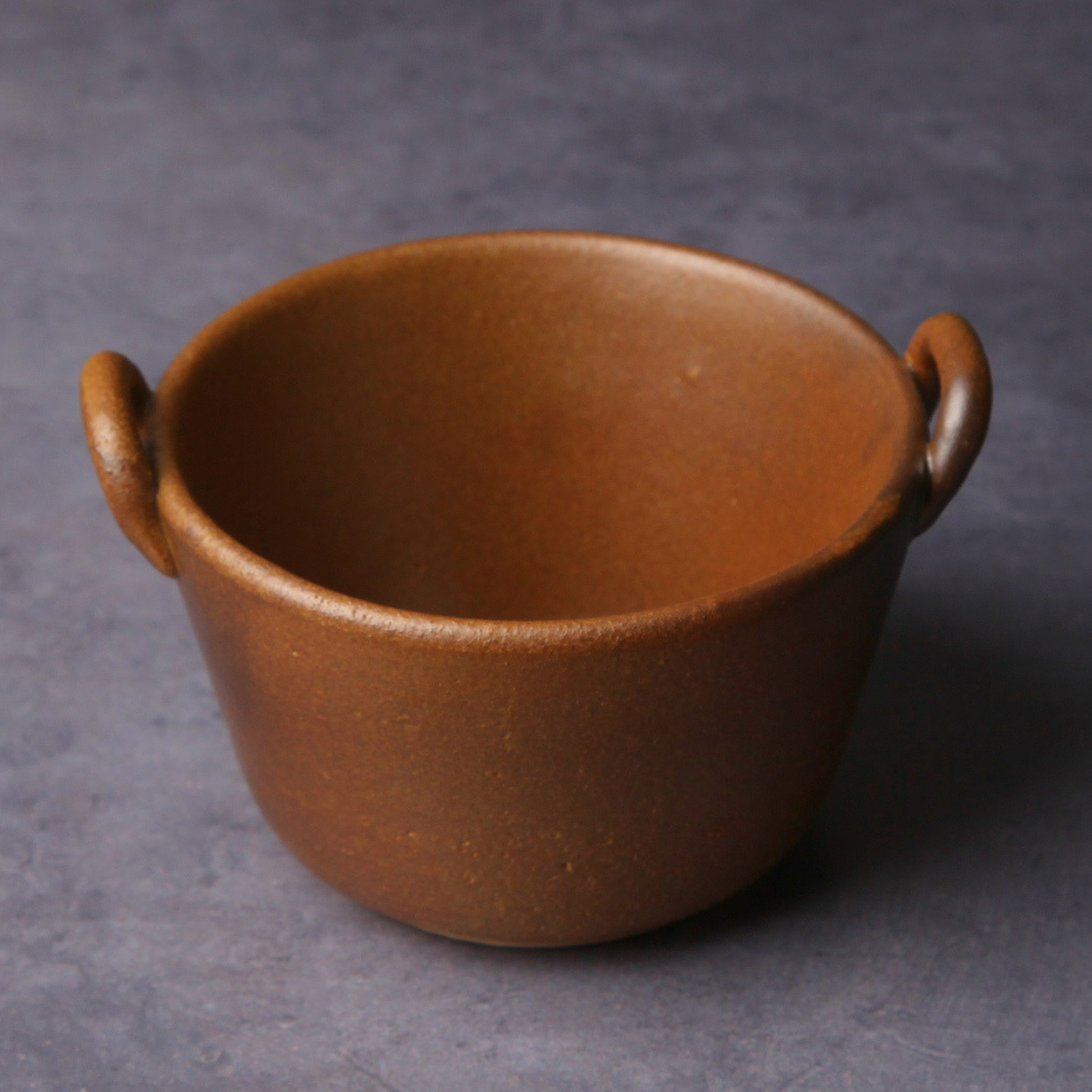Banko ware handled bowl, black