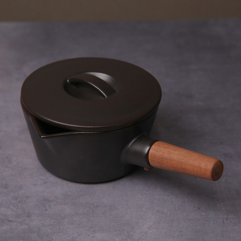 Banko Ware milk pan, black, with lid