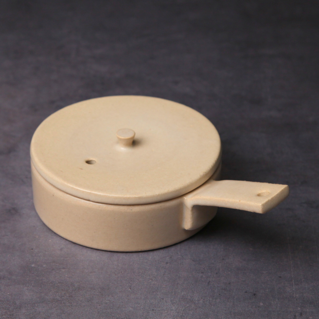 Banko Ware Frying Pan White