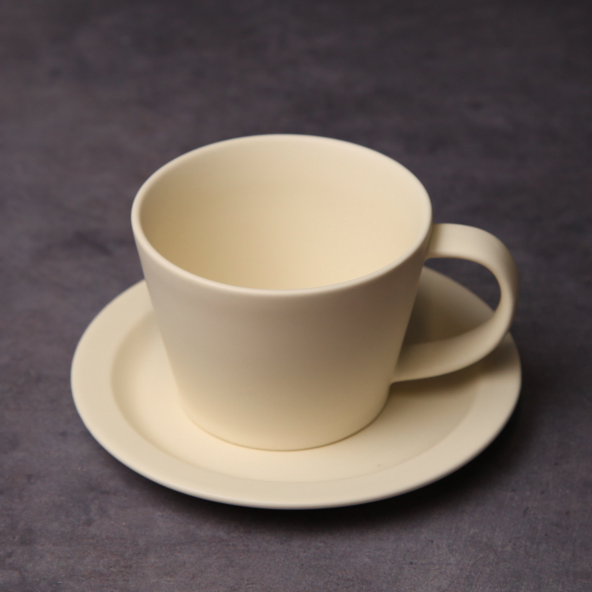 美濃焼のコーヒカップ & ソーサー 木箱入り CR
