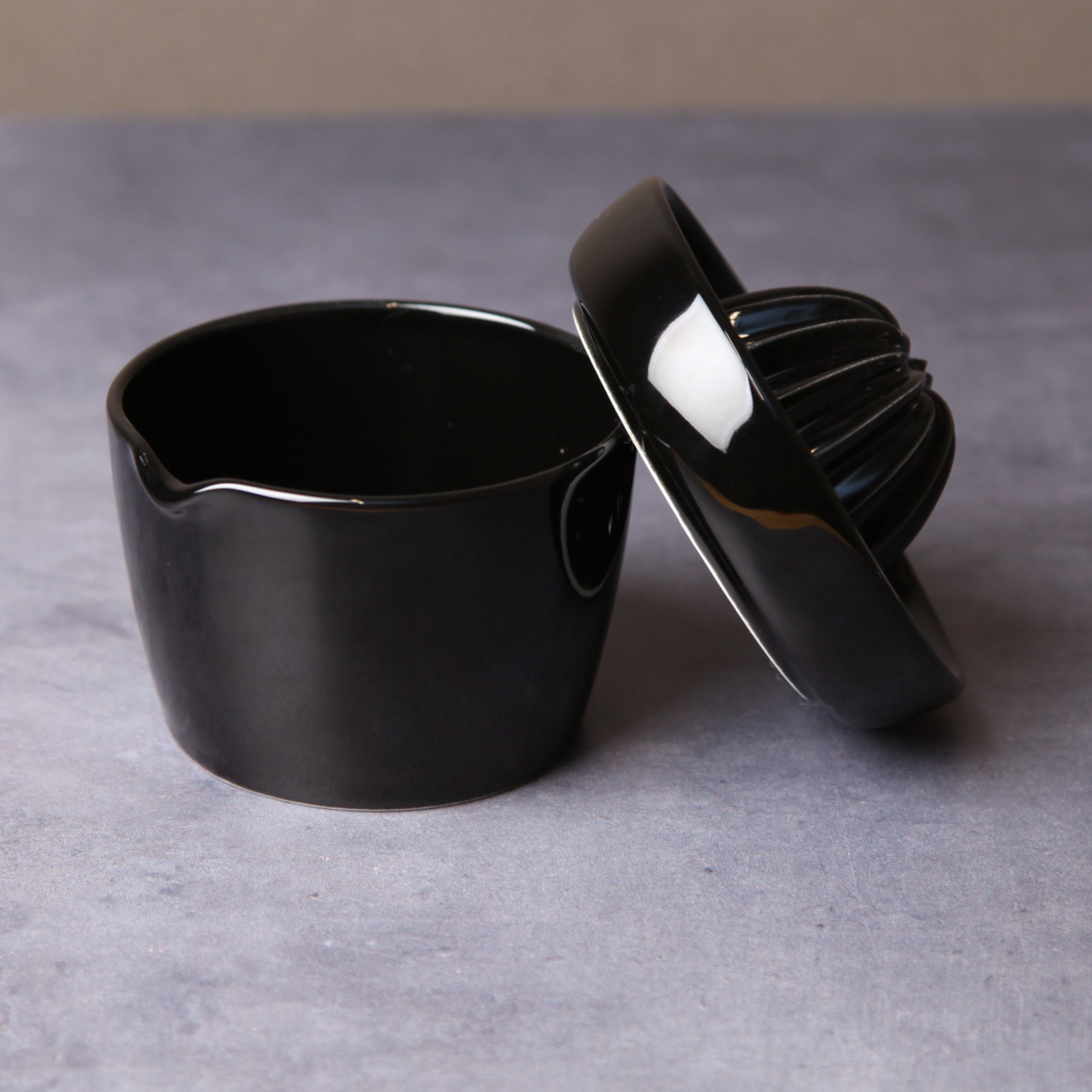 萬古焼のレモンしぼり器 黒