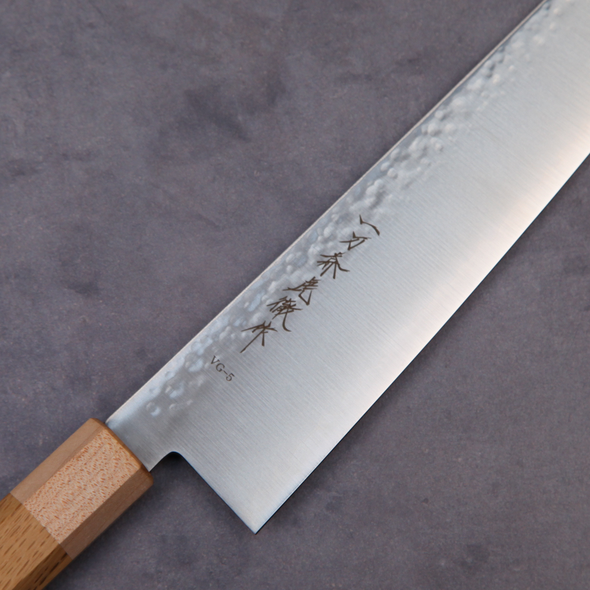 越前の切付牛刀包丁 V金5号 樫八角柄オリーブ口輪 240mm