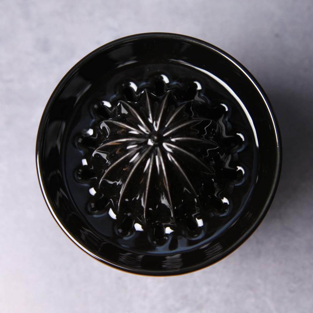 萬古焼のレモンしぼり器 黒