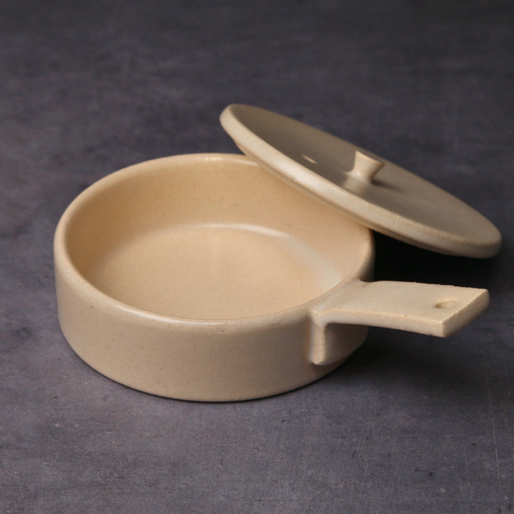 Banko Ware Frying Pan White