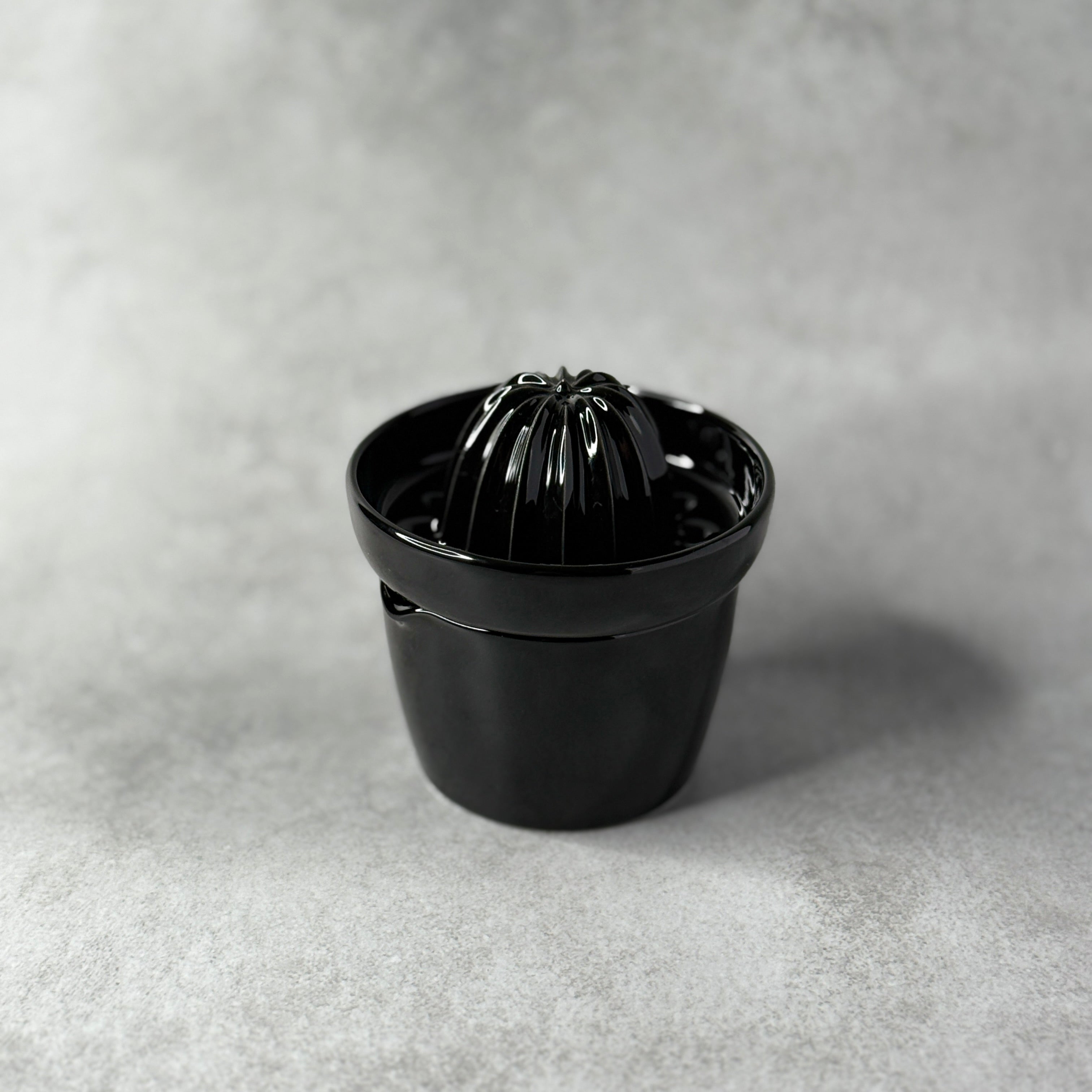 かもしか道具店 レモンのしぼり器 黒